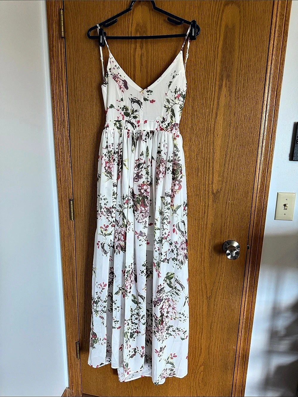 Floral Maxi Dress in White & Pink Like New